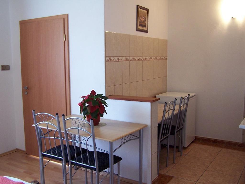 Akácia Apartman Budapest Habitación foto